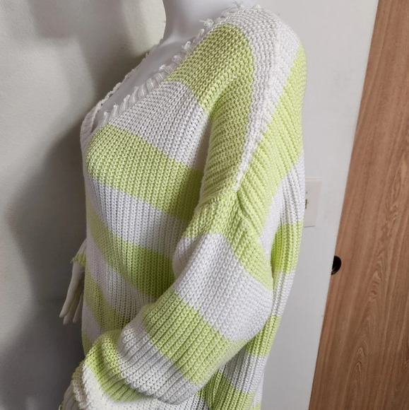 Forever‎ 21 oversized color block sweater size small - Picture 10 of 16